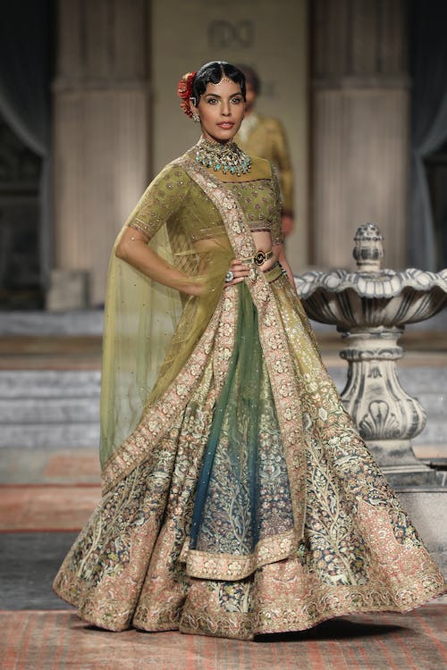 28 Lehenga Dupatta Draping Styles Flaunt Your Dupatta Like a Pro